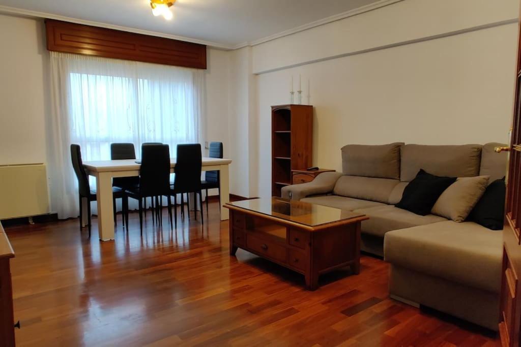 Acogedor Apartamento En Pontedeume Eksteriør billede